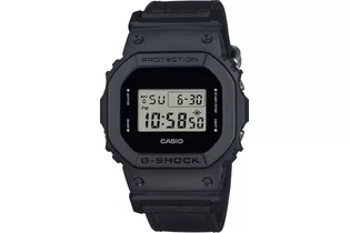 Часы Casio DW-5600BCE-1 кварцевые